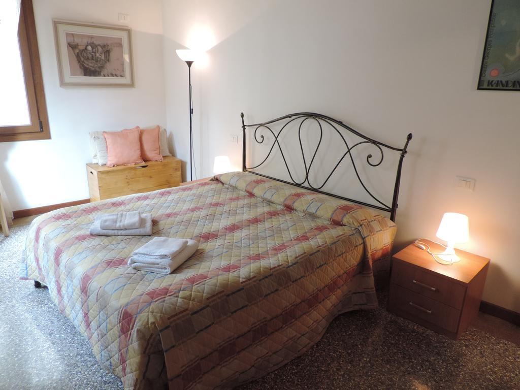San Bortolomio Near Suso Ice-cream Appartement